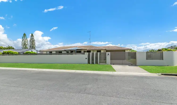 12 Sigatoka Place, Clear Island Waters QLD 4226