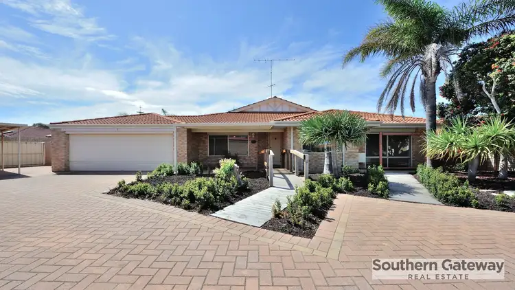 15 Silvertop Circle, Warnbro WA 6169