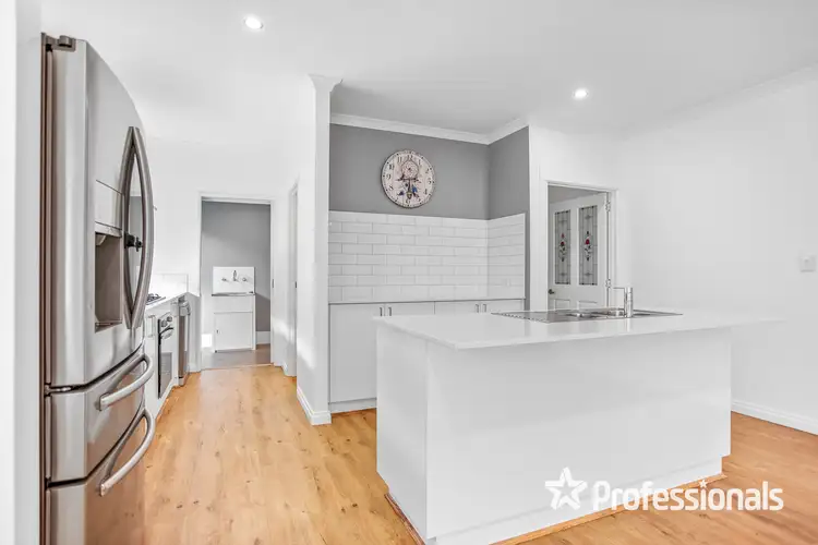 Fifth view of Homely house listing, 15 Waddington Loop, Haynes WA 6112