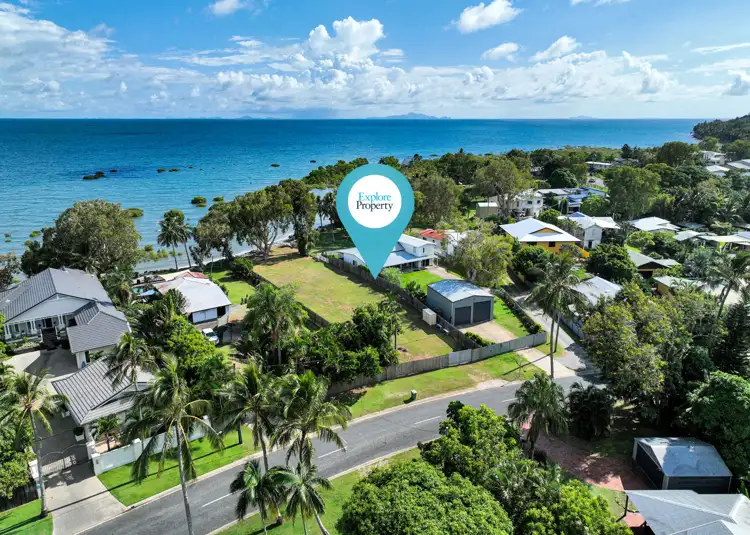 16 Swan Street, Slade Point QLD 4740