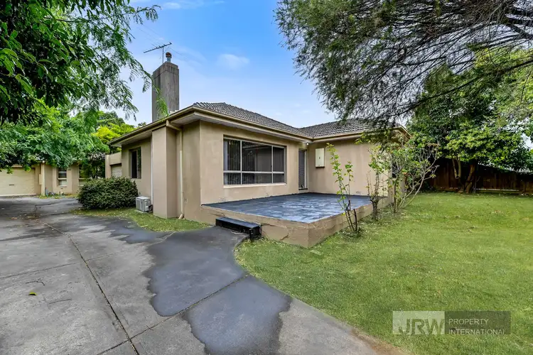 Main view of Homely unit listing, 1/8 Kingsley Grove, Mount Waverley VIC 3149