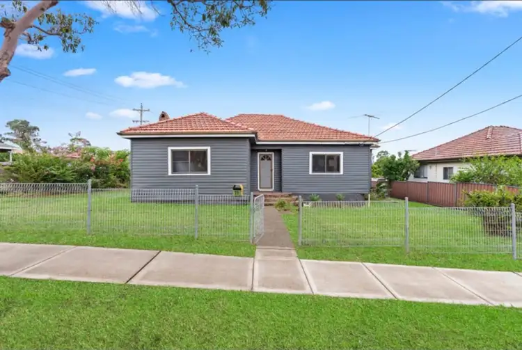 25 Mandoon Road