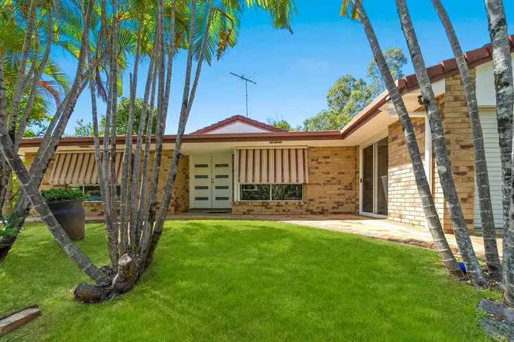 6 Bellona Court, Pacific Pines QLD 4211