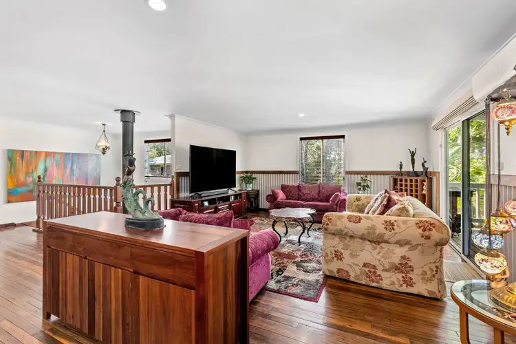 16 Burri Palm Way, Surfside NSW 2536