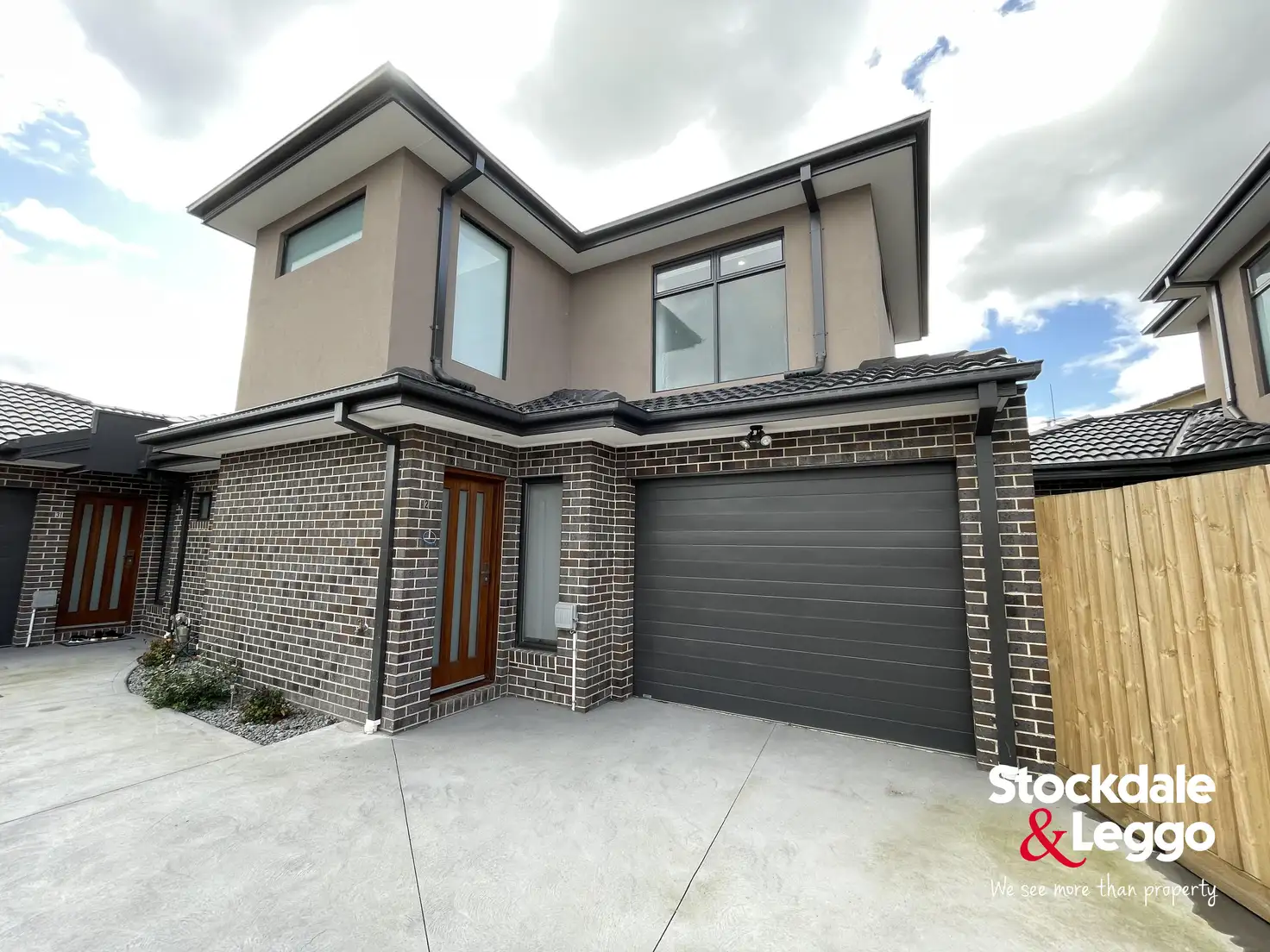 Main view of Homely house listing, 2/15 Apollo Crescent, Dallas VIC 3047
