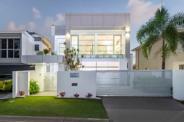 Second view of Homely house listing, 37 Harbourvue Court, Helensvale QLD 4212
