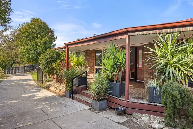 4 Arnold Court, Woodend VIC 3442