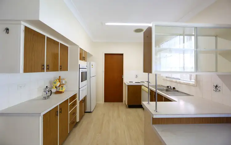 Second view of Homely house listing, 7 Lindsay Avenue, Valentine NSW 2280