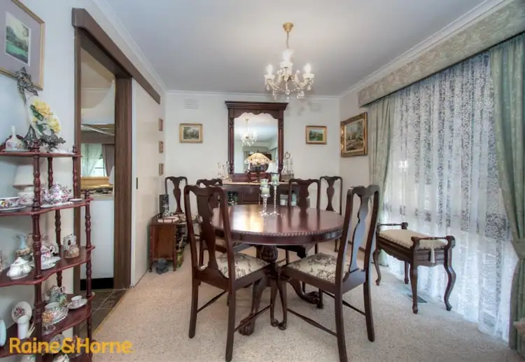 Fifth view of Homely house listing, 2 Counsel Crt, Sunbury VIC 3429