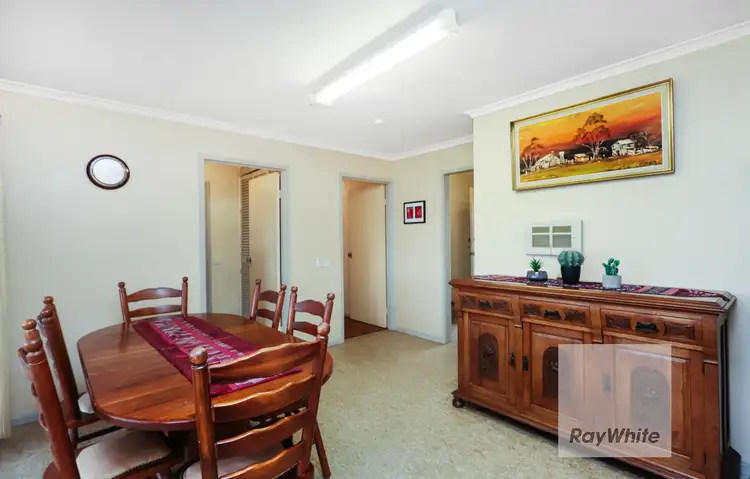 Sixth view of Homely house listing, 5 Kernot Court, Westmeadows VIC 3049