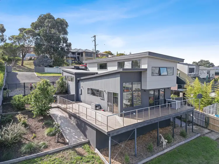 45 Roberts Crescent, Newnham TAS 7248
