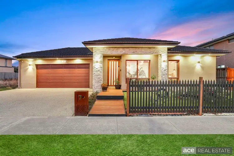 7 Waiben Crescent, Point Cook VIC 3030
