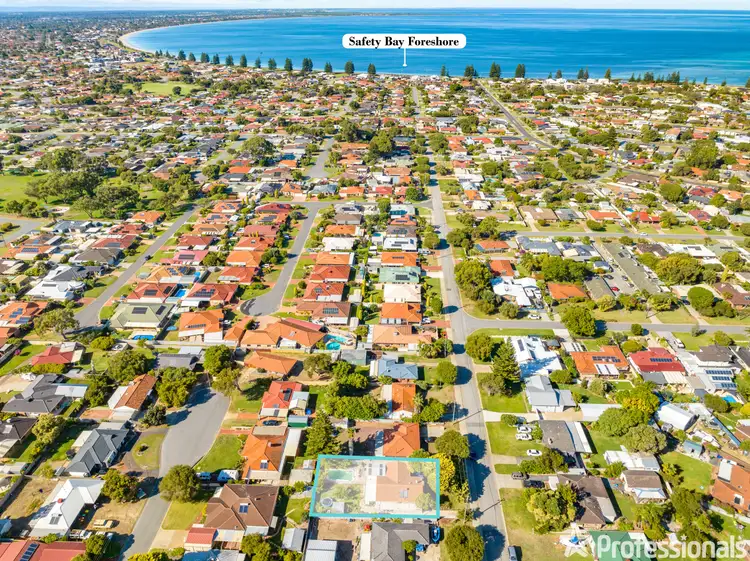 35 Fawdon Street, Safety Bay WA 6169