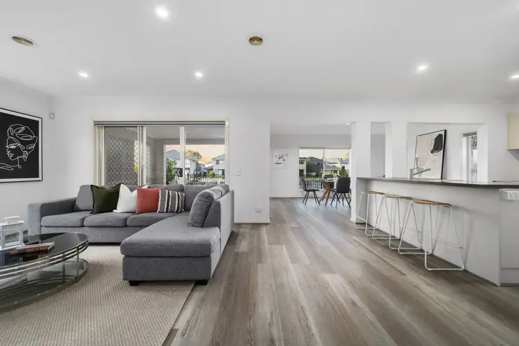 Sixth view of Homely house listing, 3 Watersedge Cove, Sanctuary Lakes VIC 3030