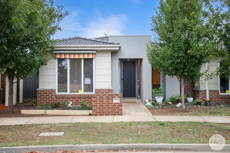 32 Warburton Drive, Lucas VIC 3350