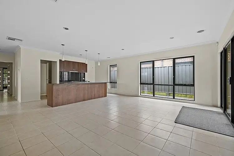 Fifth view of Homely house listing, 12 Gladiolus Circuit, Cranbourne North VIC 3977