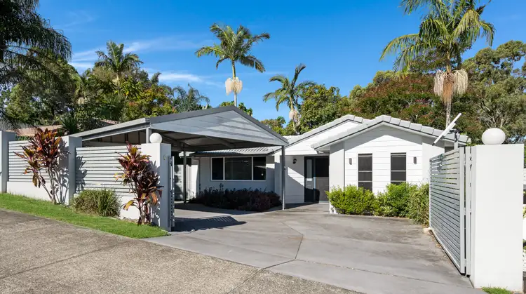 8 Highfield Drive, Merrimac QLD 4226