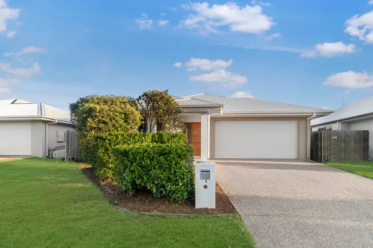 16 Catho Avenue, Mount Low QLD 4818