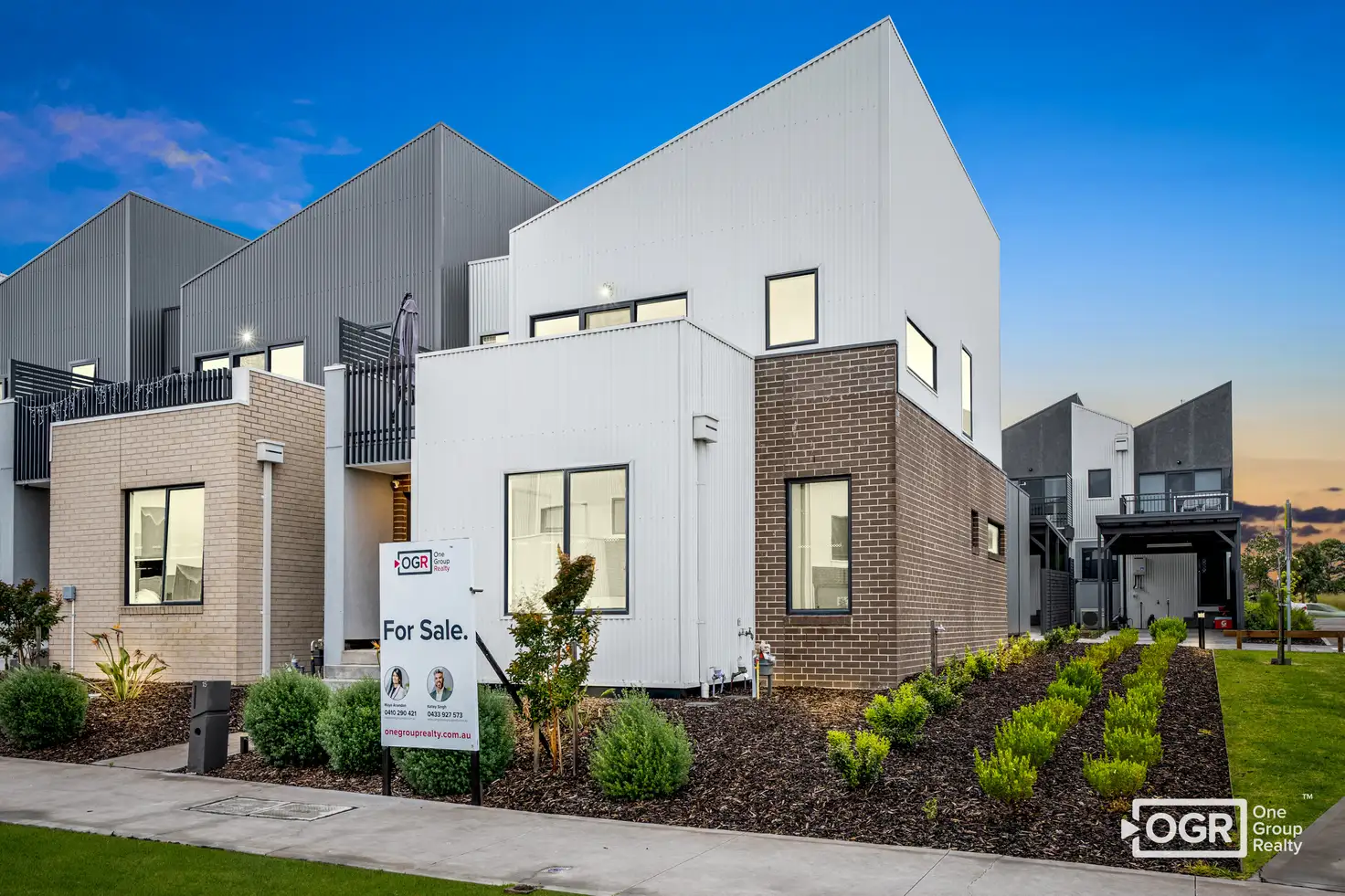 Main view of Homely townhouse listing, 15 Sheba Way, Wollert VIC 3750