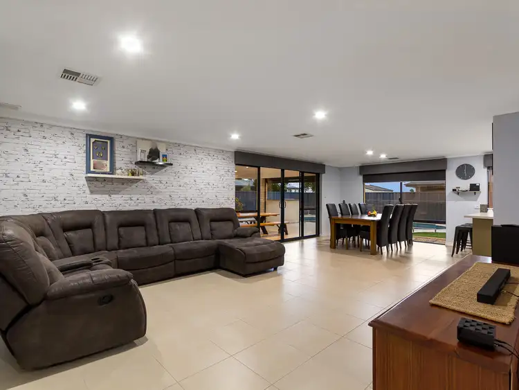 Sixth view of Homely house listing, 8 Aspera Elbow, Baldivis WA 6171