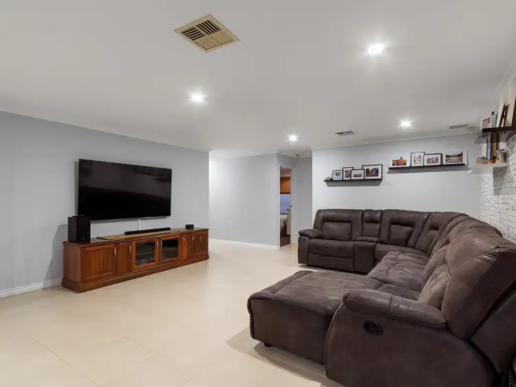 Seventh view of Homely house listing, 8 Aspera Elbow, Baldivis WA 6171