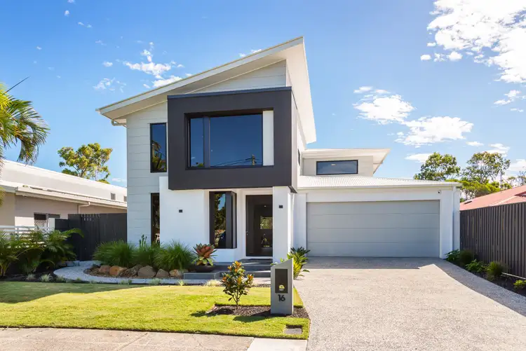 16 Mungera Street, Biggera Waters QLD 4216