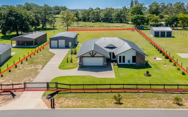 25 James Henderson Way, Gooburrum QLD 4670