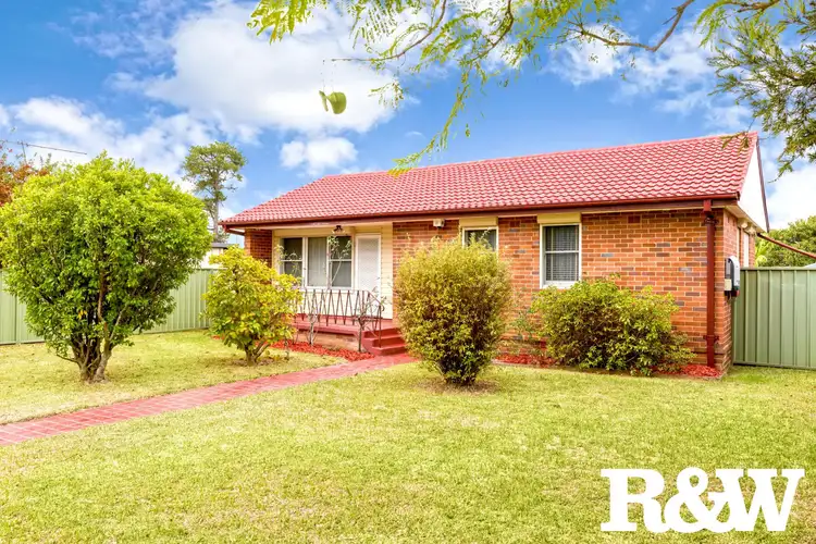 38 Bougainville Road, Lethbridge Park NSW 2770