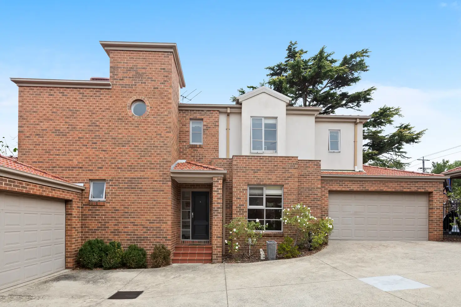 Main view of Homely townhouse listing, 2/198 Charman Road, Cheltenham VIC 3192