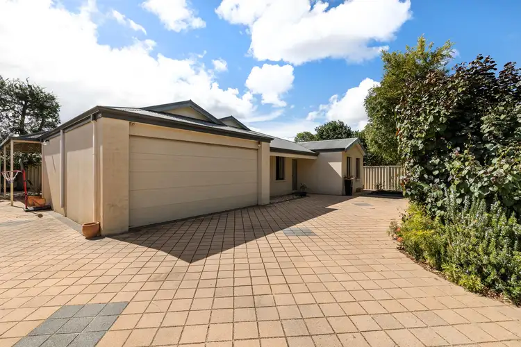 11A Young Street, Melville WA 6156