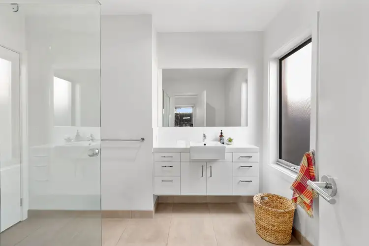 Fifth view of Homely townhouse listing, 5B College Court, Newtown VIC 3220