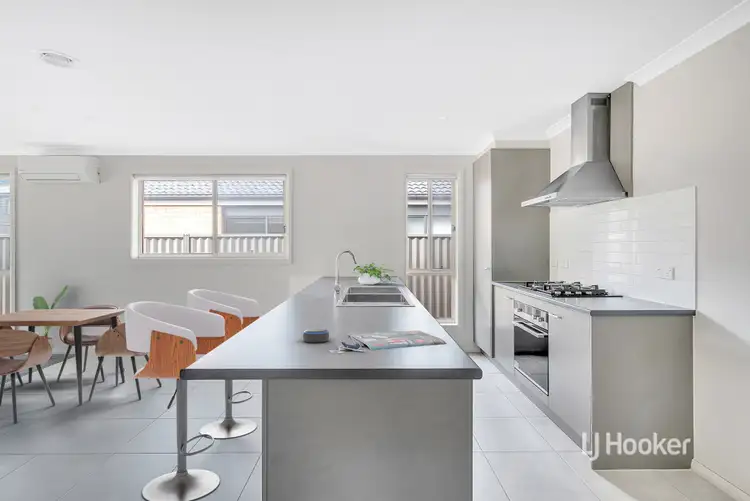 Seventh view of Homely house listing, 39 Ajay Way, Kurunjang VIC 3337
