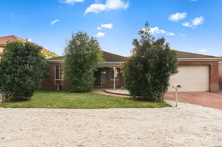 33 Diamond Drive, Werribee VIC 3030