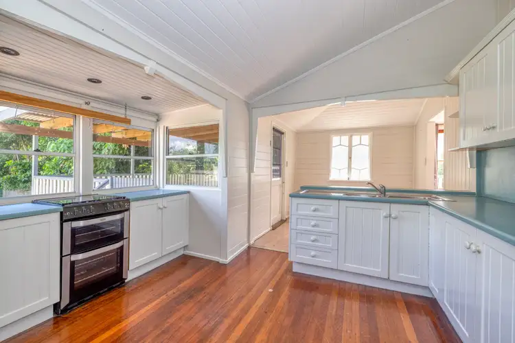 35 Queens Road, Hermit Park QLD 4812