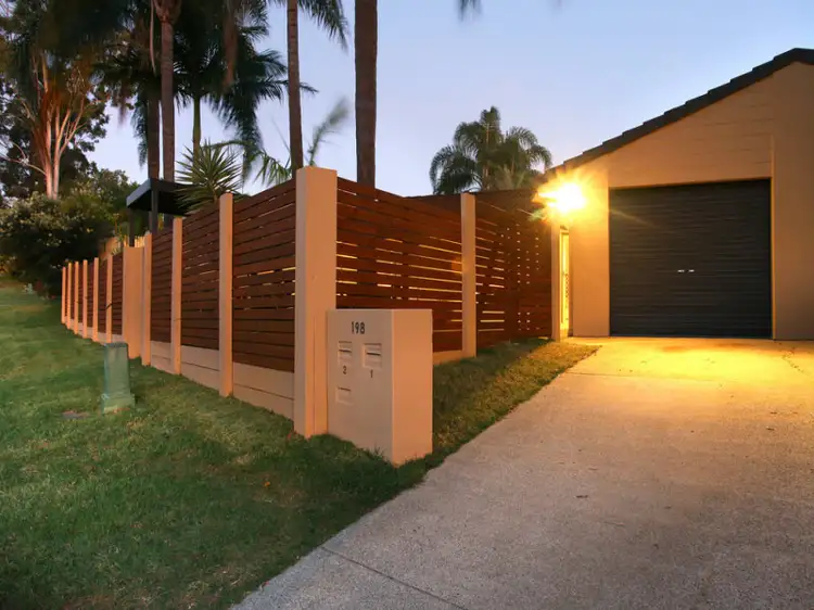 2/198 Whiting Street, Labrador QLD 4215