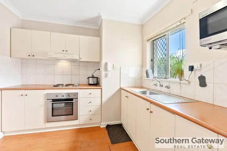 12/33 Steward Way