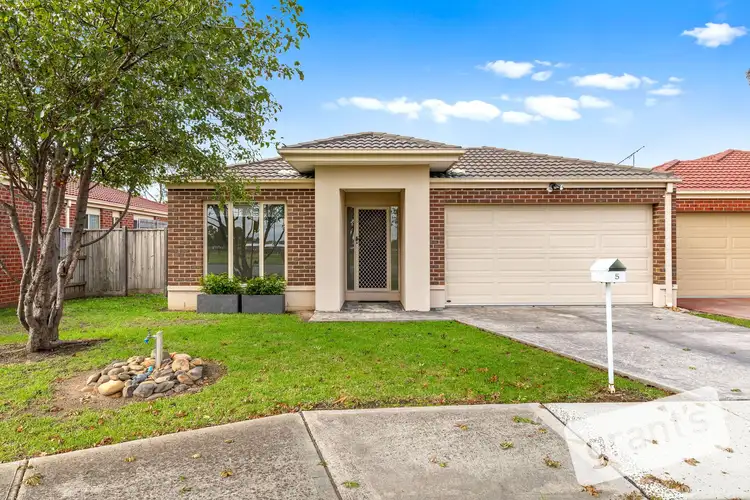 5 Roseville Court, Berwick VIC 3806