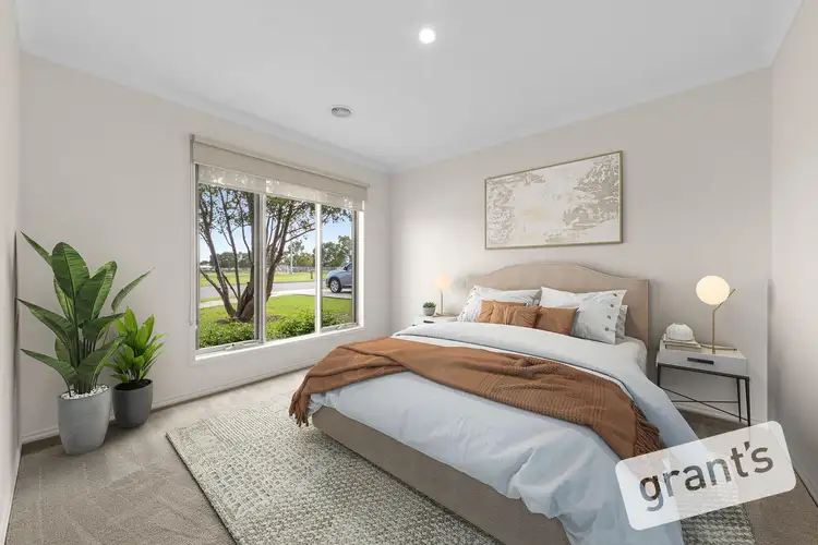 Fourth view of Homely house listing, 5 Roseville Court, Berwick VIC 3806
