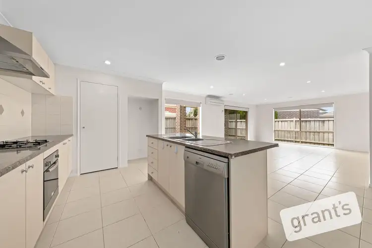 Sixth view of Homely house listing, 5 Roseville Court, Berwick VIC 3806