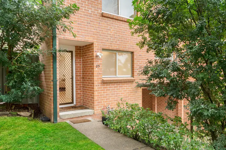 25/2 Stuart Avenue, Normanhurst NSW 2076