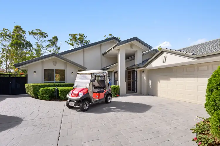 8204 Magnolia Drive West, Hope Island QLD 4212