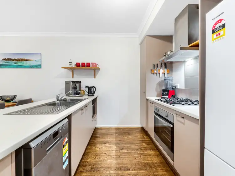 Fifth view of Homely unit listing, 3 Supplejack Walk, Cranbourne North VIC 3977