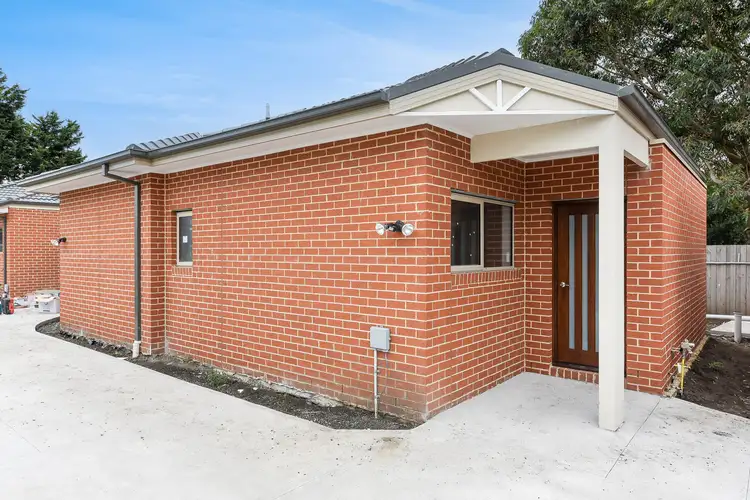 2/29 Navarre Drive, Cranbourne West VIC 3977