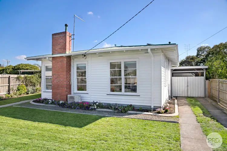 Second view of Homely house listing, 5 Boronia Grove, Wendouree VIC 3355