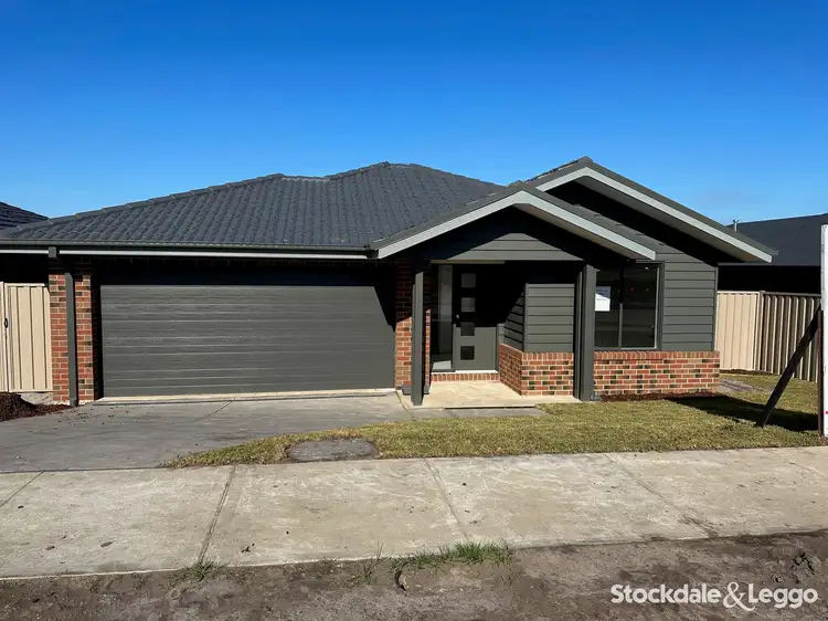 50 Sampson Drive, Pakenham VIC 3810