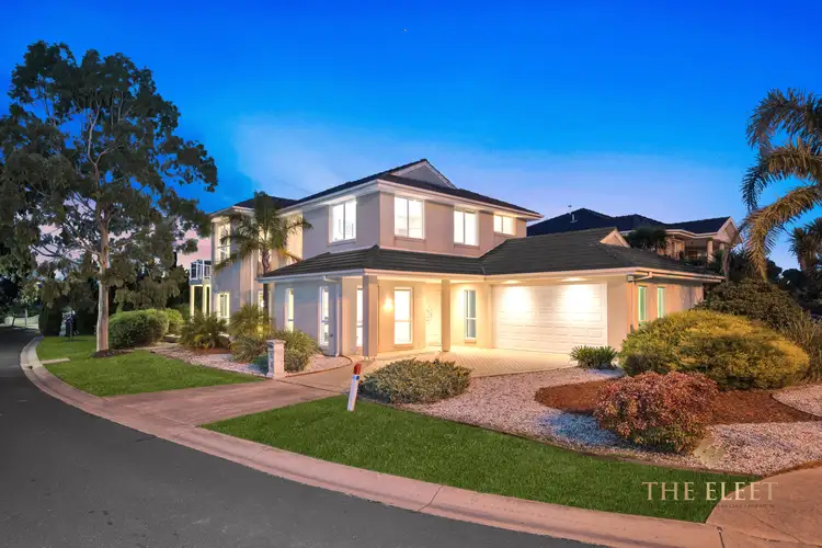 2 Panorama Way, Sanctuary Lakes VIC 3030