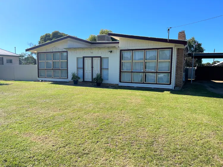 293-295 Finley Road, Deniliquin NSW 2710