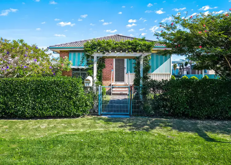 13 Swan Street, Marks Point NSW 2280