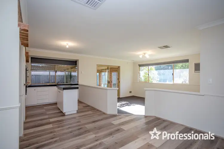 Seventh view of Homely house listing, 4 Kingfisher View, Brookdale WA 6112