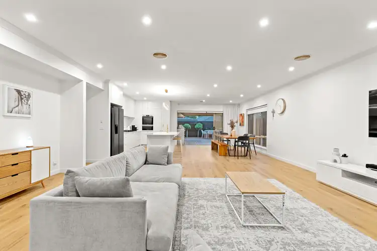 Seventh view of Homely house listing, 10 Warrego Circuit, Sandhurst VIC 3977